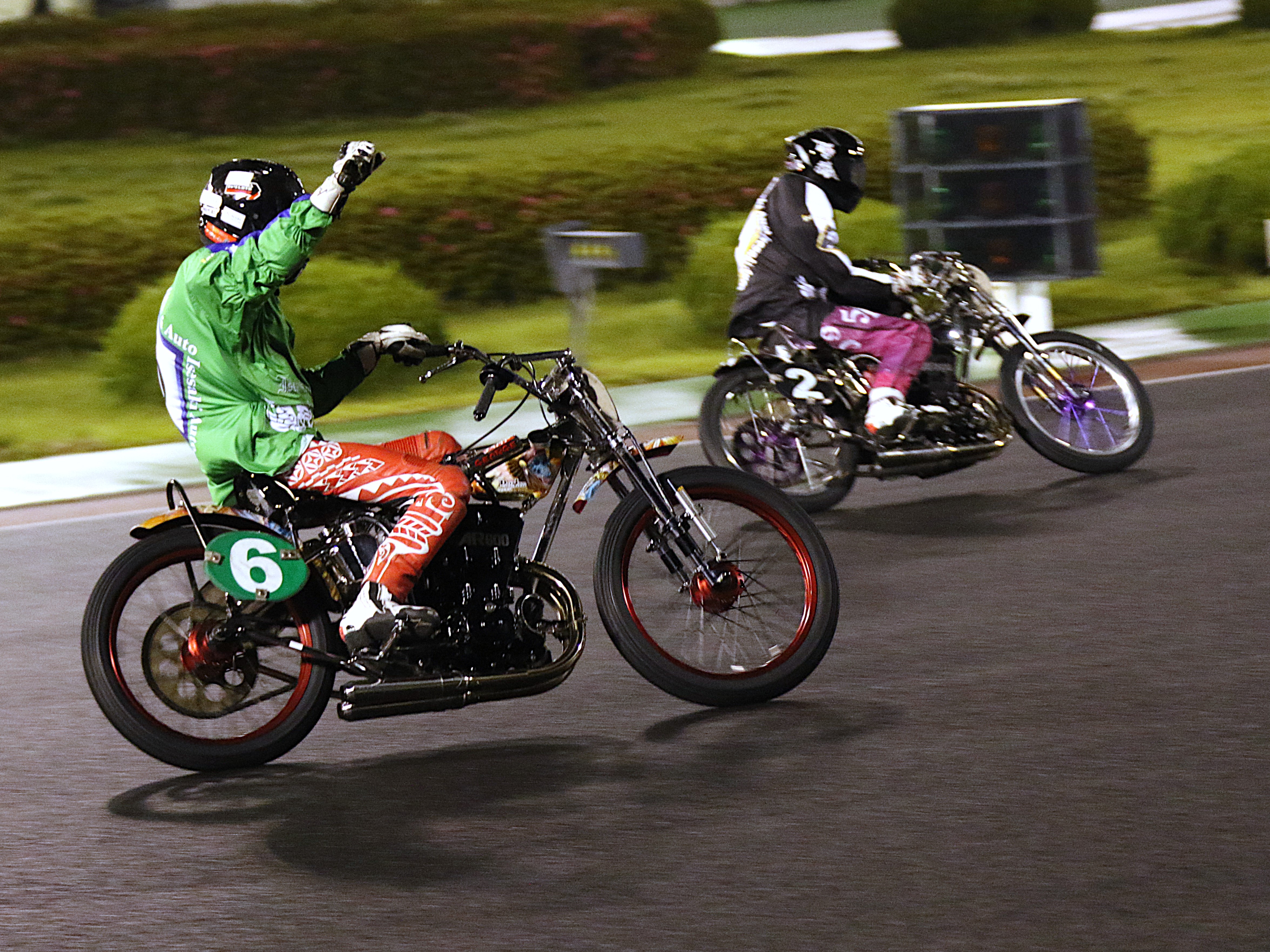 オートレースのレース写真